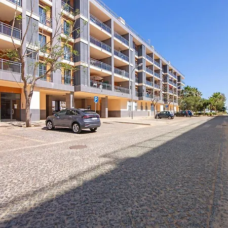Rossi's Ap Apartament *