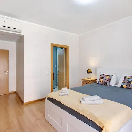 Rossi's Ap Apartment